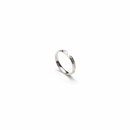 Shyni Jewelry 925 sterling silver men's band ring with a sharp-edged sculpted geometric pattern and high-polish finish.