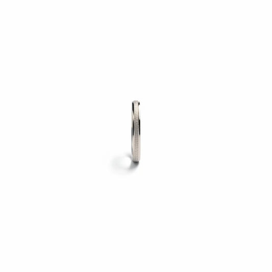 Shyni Jewelry 925 sterling silver band ring with a textured cutting design for a modern feminine look.