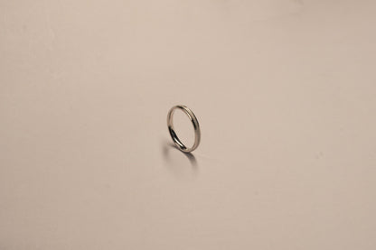 Shyni Jewelry 925 sterling silver band ring for women featuring a delicate precision-cut textured finish.