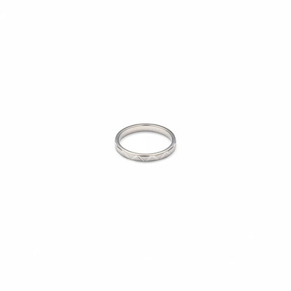 Shyni Jewelry men's 925 sterling silver band ring with a sharp-edged sculpted geometric pattern and high-polish finish.