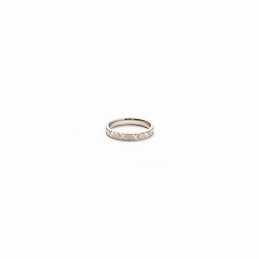 Shyni Jewelry 925 sterling silver band ring for men featuring a rugged cross-cut textured X-pattern design.